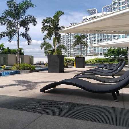 Mactan Newtown With Sun Set And Garden View Aparthotel Cebú Exterior foto