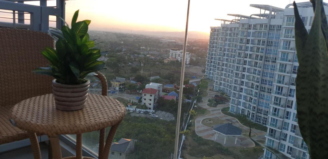 Mactan Newtown With Sun Set And Garden View Aparthotel Cebú Exterior foto